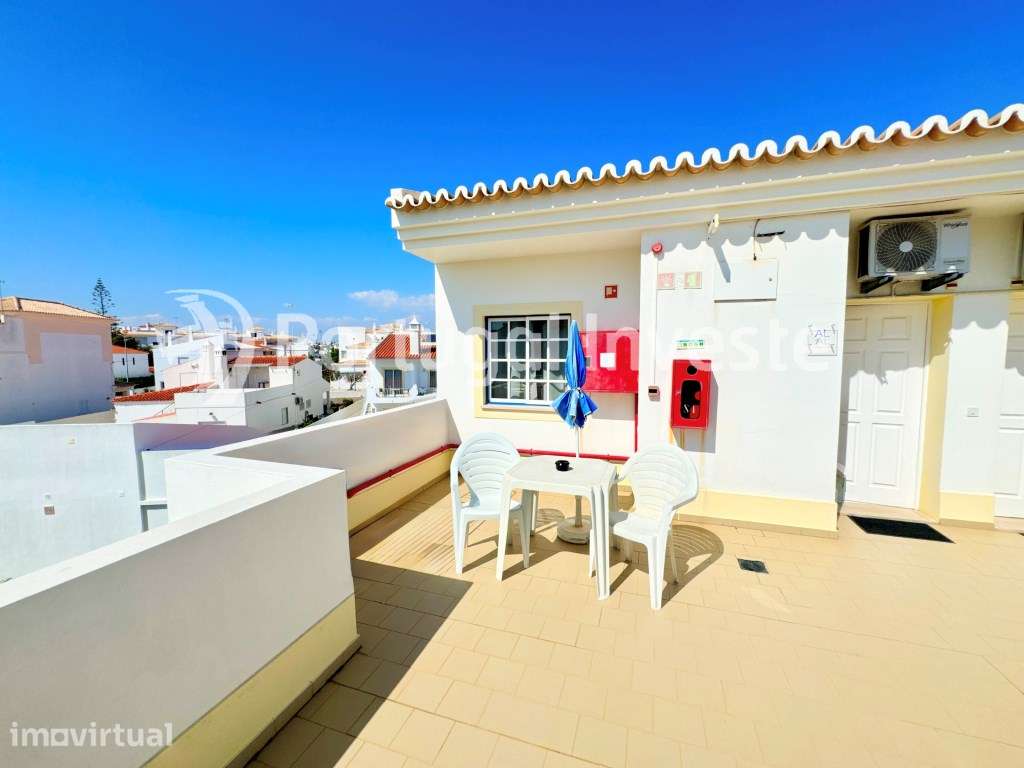 Oportunidade em Albufeira! T0 em condomínio, e AL a 500m da praia! - Grande imagem: 2/19