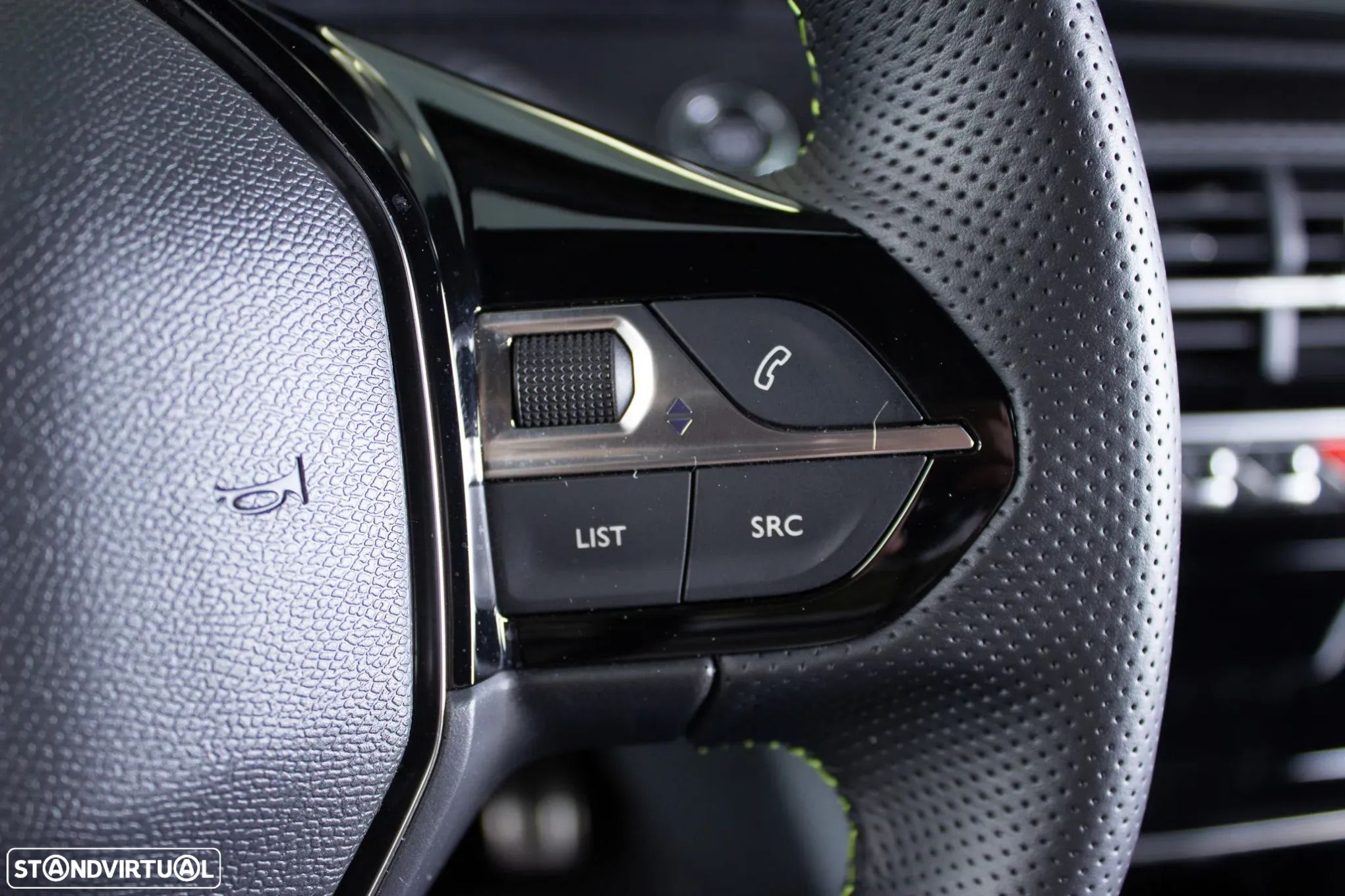 Peugeot e-2008 GT Pack - 26