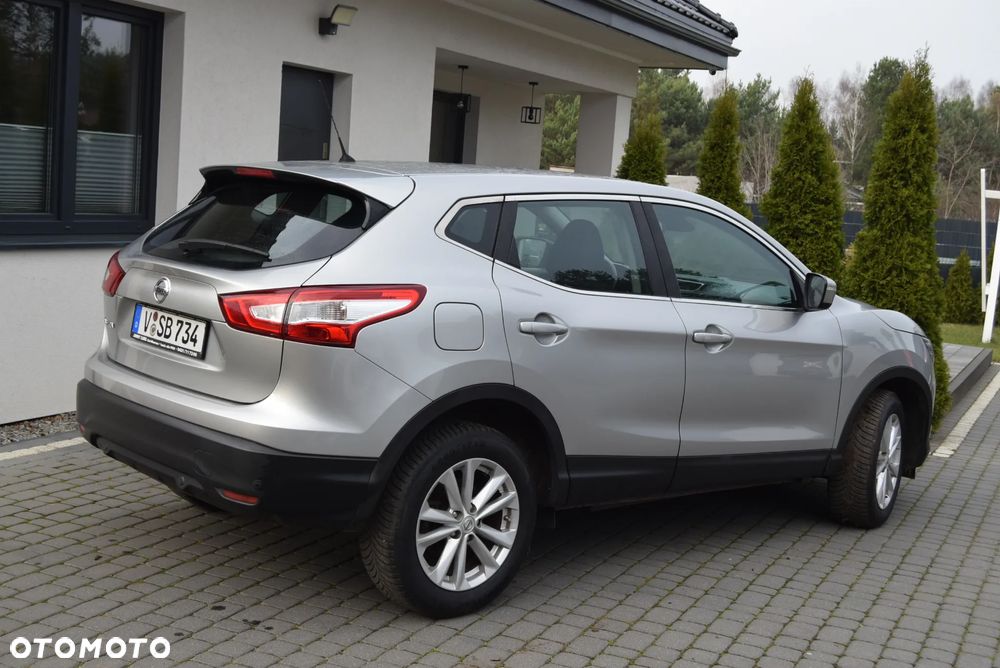 Nissan Qashqai 1.2 DIG-T N-Connecta - 6