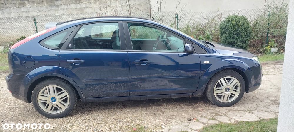 Ford Focus 1.6 Ti-VCT Ghia - 4