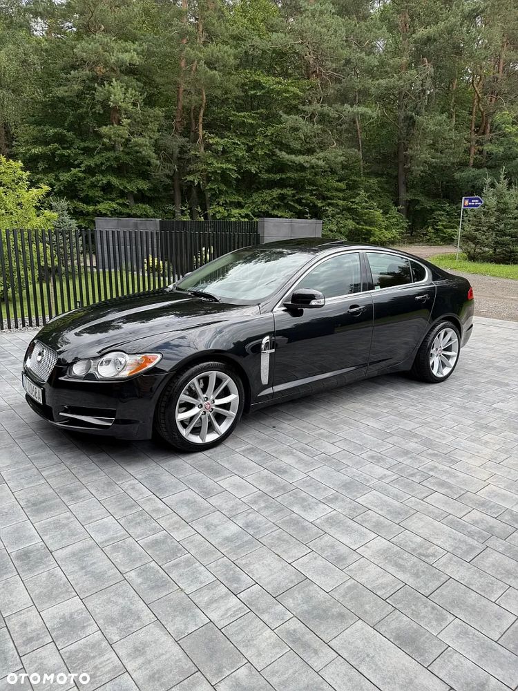 Jaguar XF 4.2 SV8 - 2