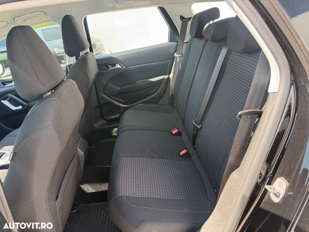 Peugeot 308 BlueHDi 130 EAT8 Business - 16