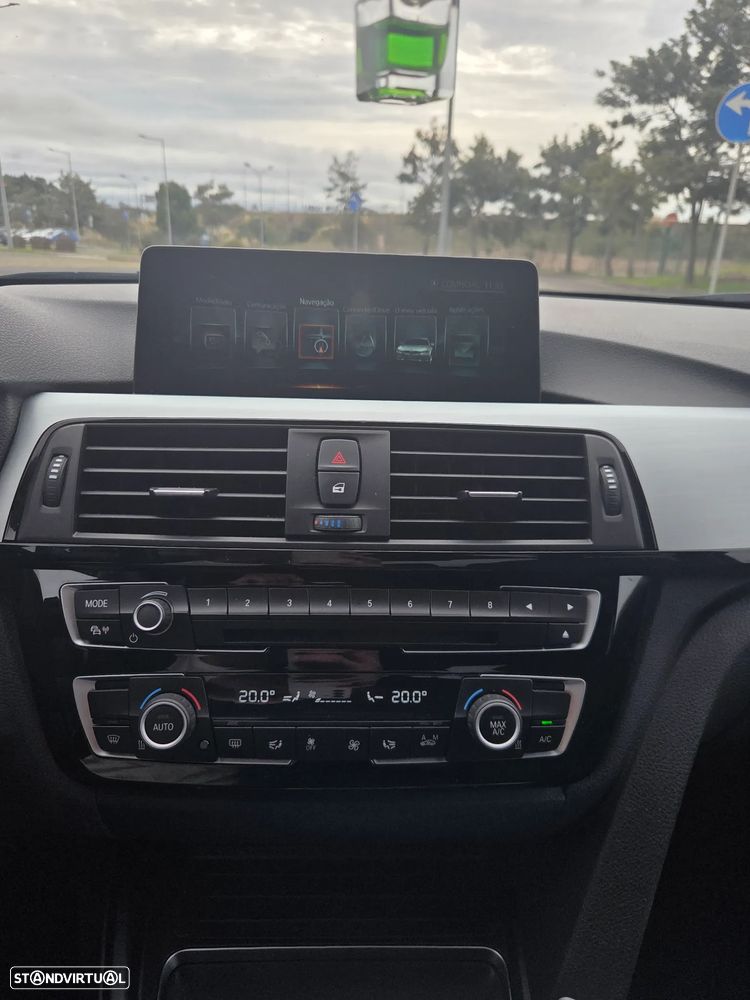 BMW 330 e iPerformance Advantage - 23