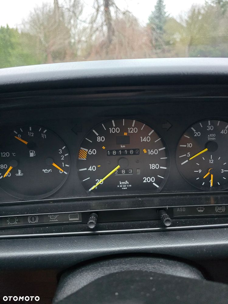 Mercedes-Benz W201 (190) - 20