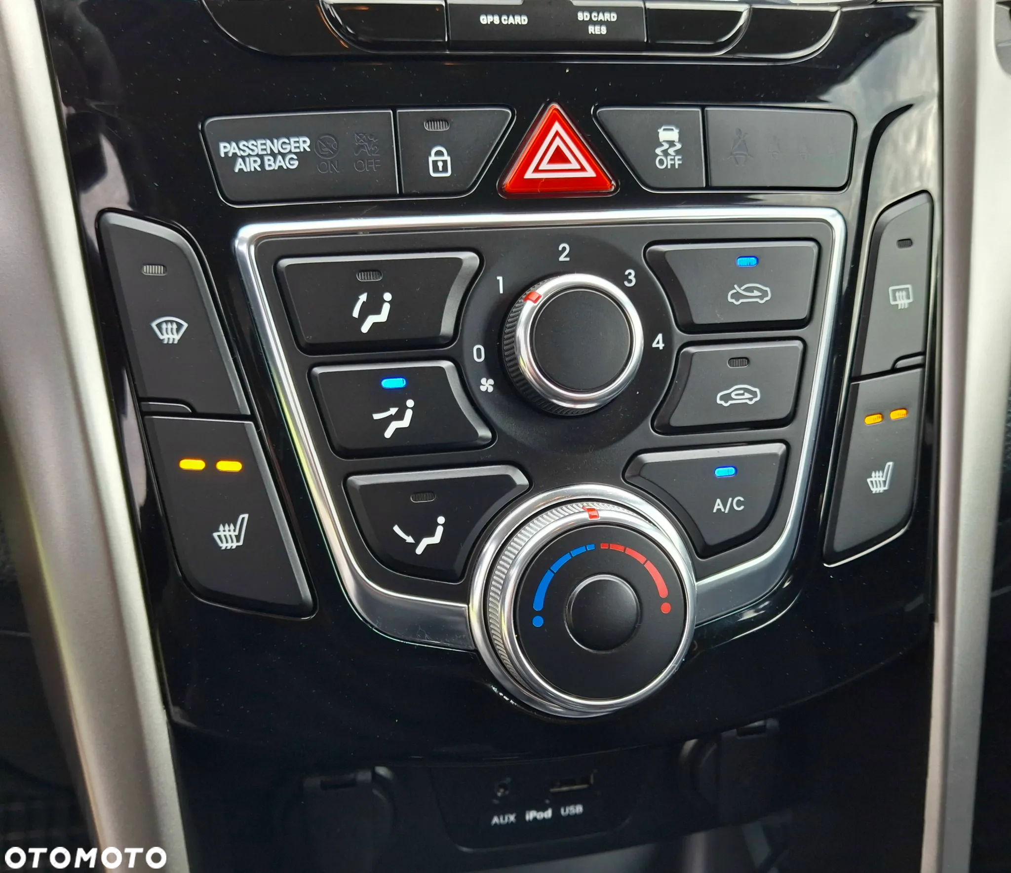 Hyundai i30 1.6 CRDi BlueDrive Premium - 23