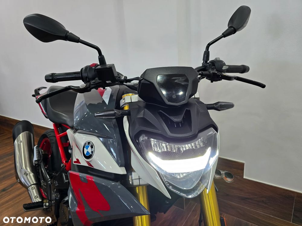 BMW G - 17