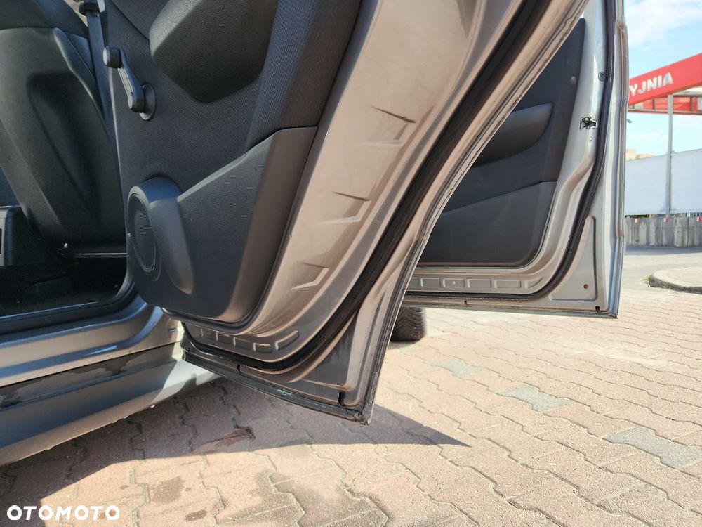 Mercedes-Benz Klasa A 150 Classic Polar Star - 18