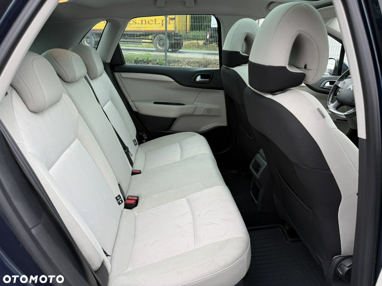 Citroën C4 e-HDi 110 Exclusive - 18