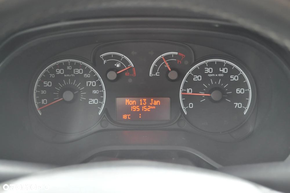 Fiat Doblo 1.4 T-Jet 16V Emotion - 21