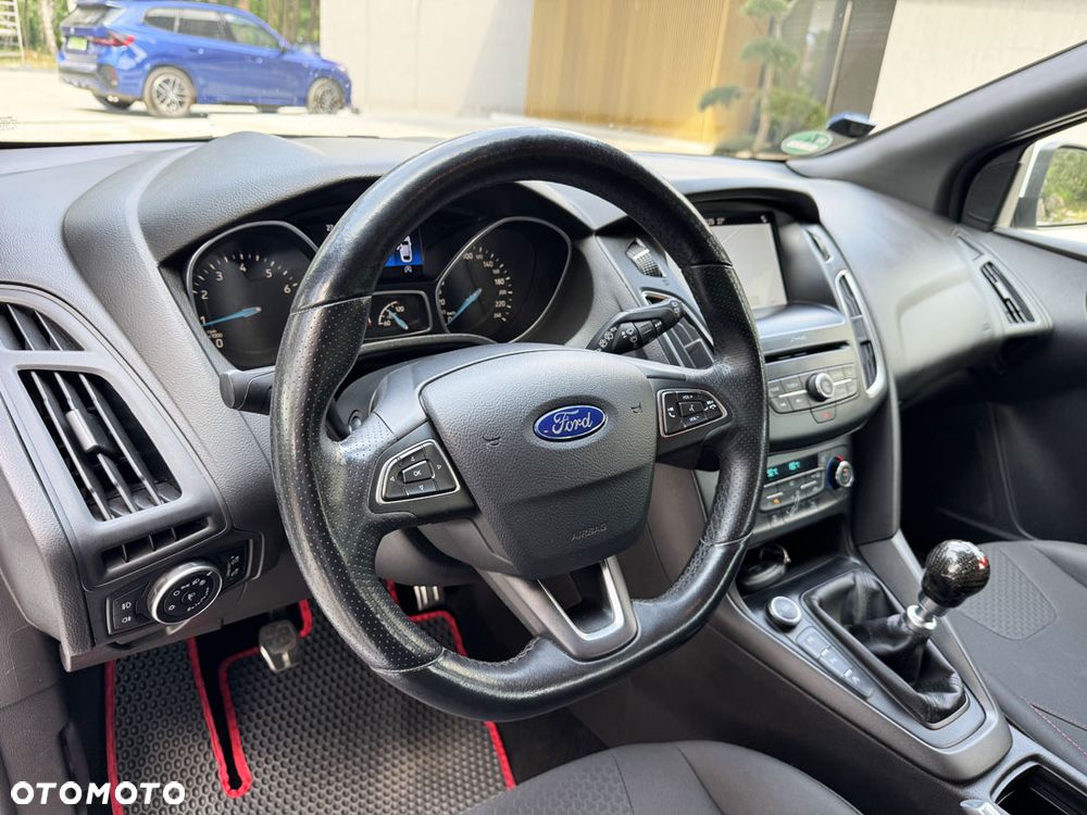Ford Focus 1.0 EcoBoost Start-Stopp-System ST-LINE - 20