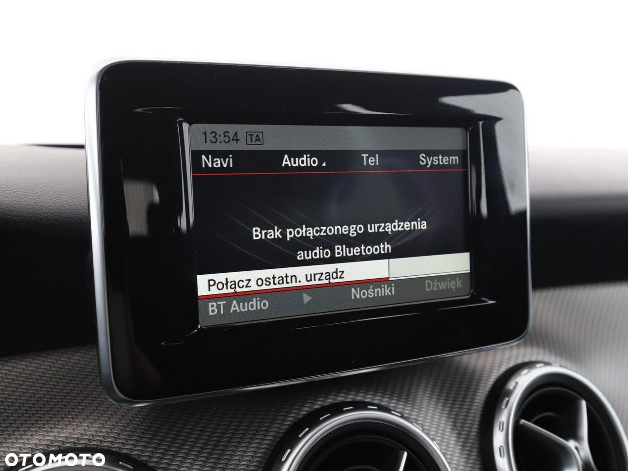 Mercedes-Benz GLA - 23