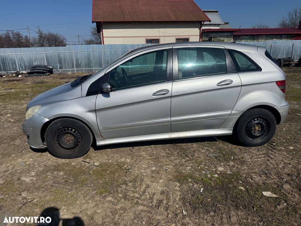 Mercedes-Benz B 200 CDI - 2
