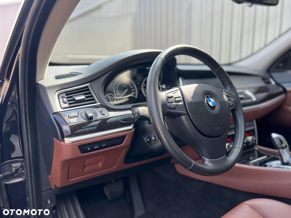 BMW 5GT 535i xDrive - 8