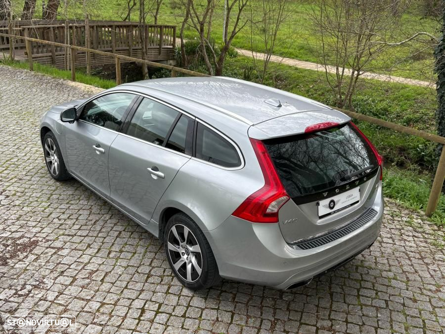 Volvo V60 2.4 D6 Summum AWD Phev - 15