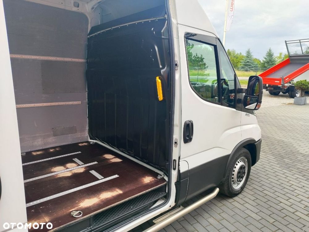 Iveco Daily - 24