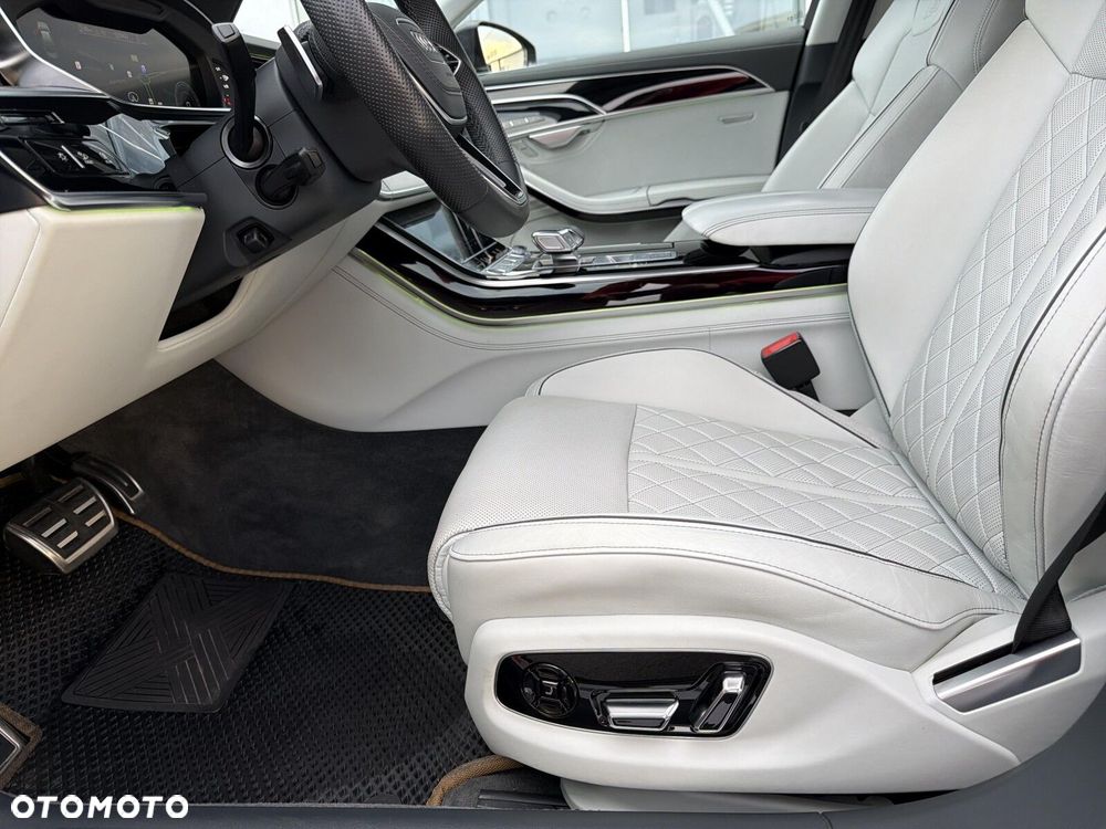 Audi A8 - 12