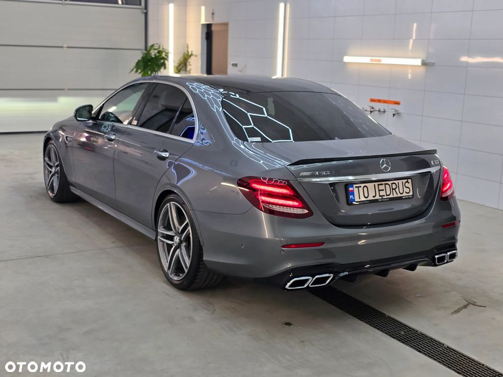Mercedes-Benz Klasa E - 14