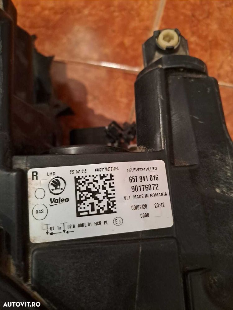 Far dreapta original Skoda Scala an 2019-2024 cod 657941016 , 90176072 - 7