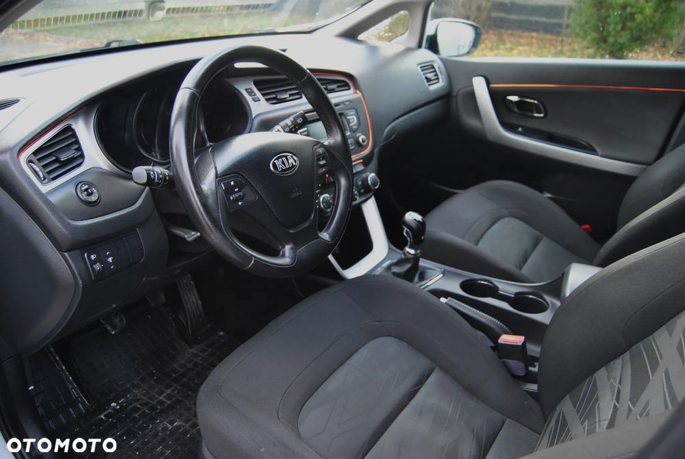 Kia Ceed 1.6 CRDi SW Spirit - 5