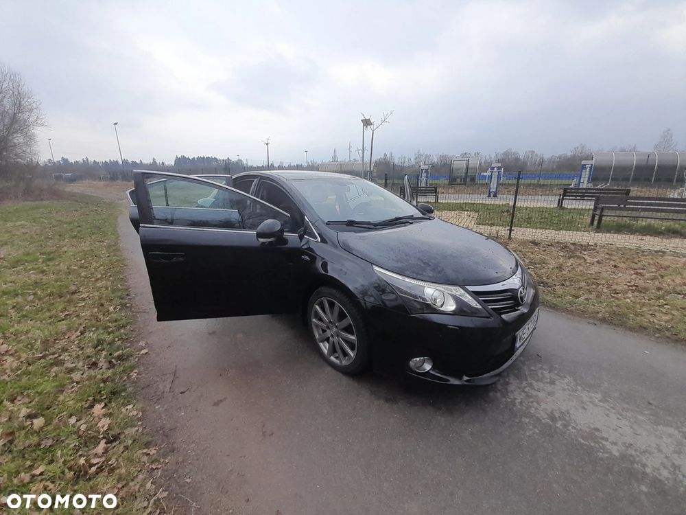 Toyota Avensis 2.2 D-CAT Premium - 10