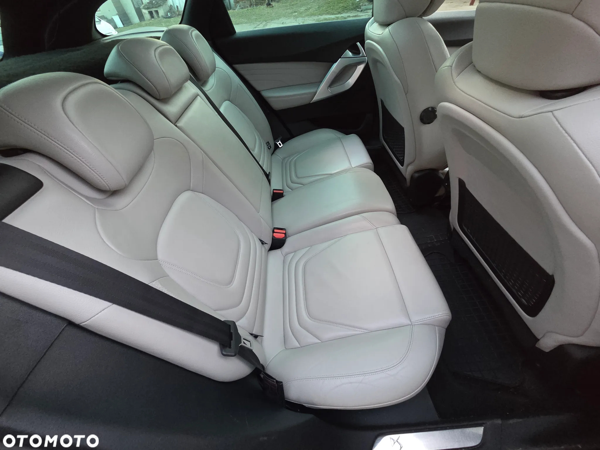 Citroën DS5 2.0 HDi Hybrid4 SoChic MCP - 7