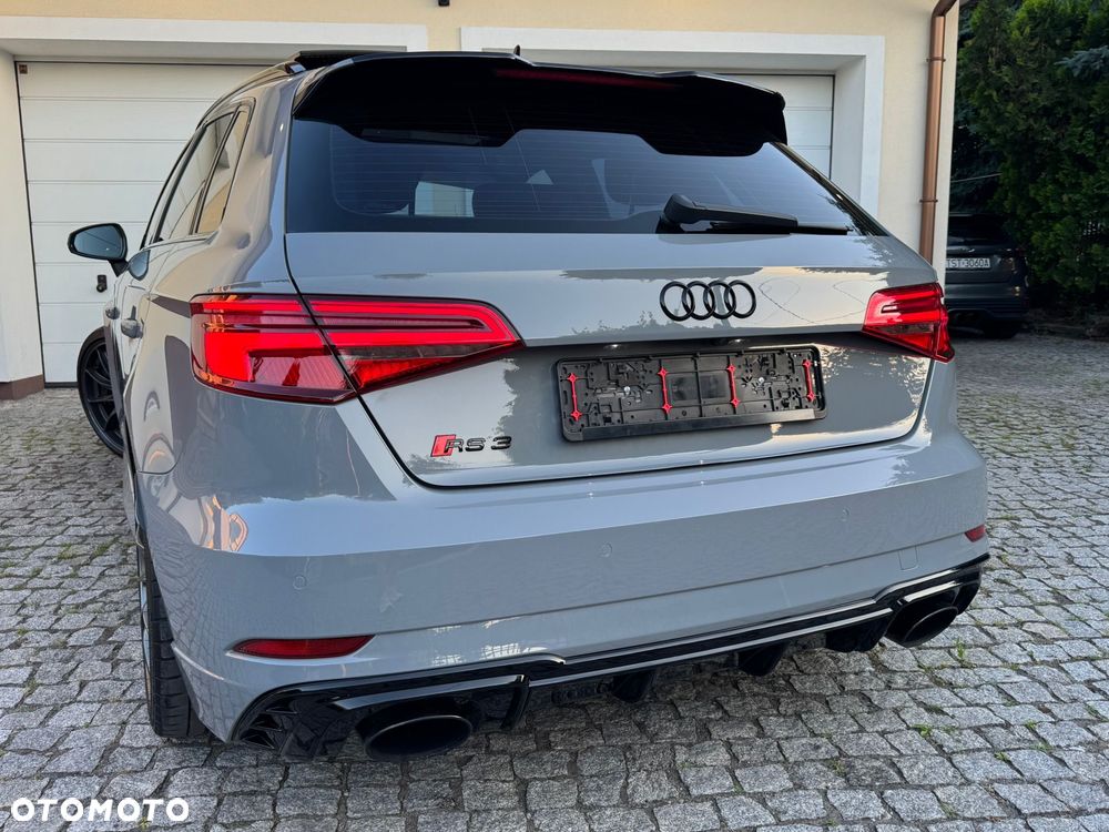 Audi RS3 Sportback S tronic - 11
