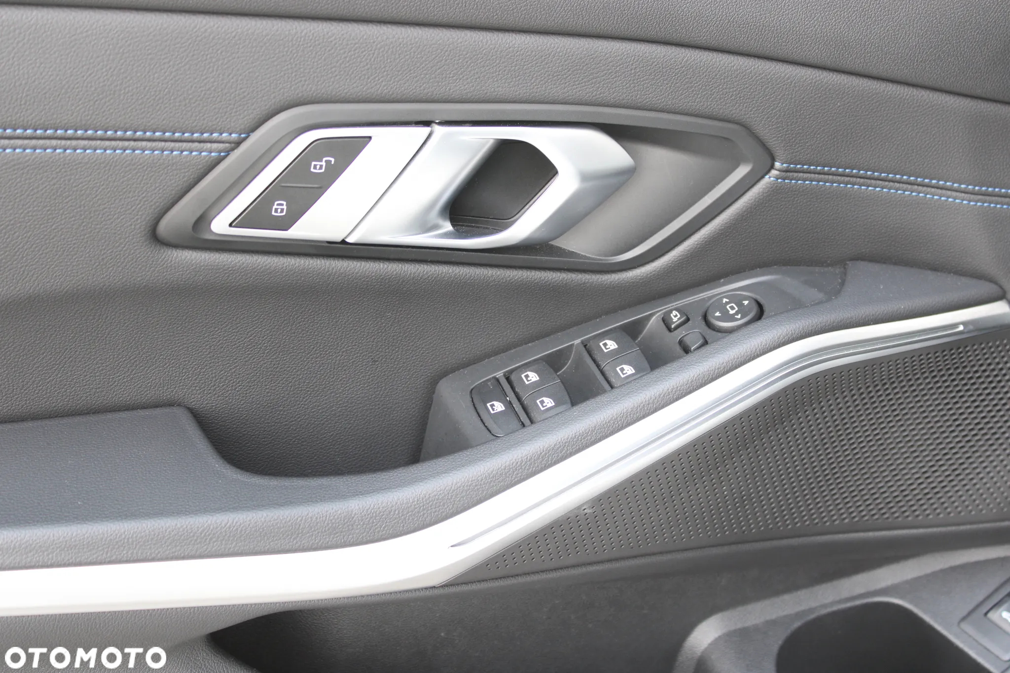 BMW Seria 3 318d M Sport - 12