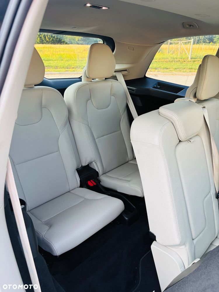 Volvo XC 90 - 15