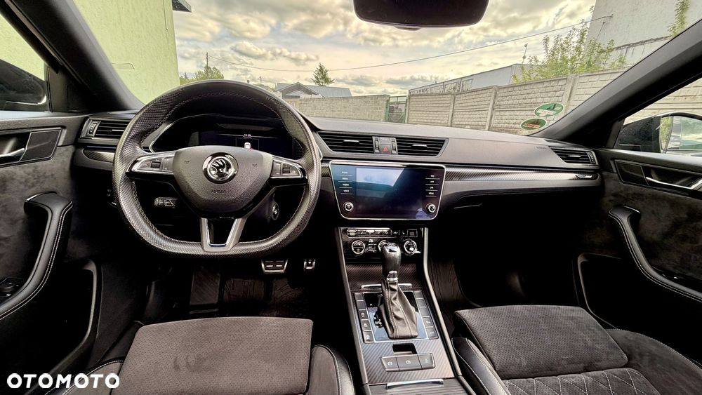 Skoda Superb 2.0 TDI DSG Sportline - 29