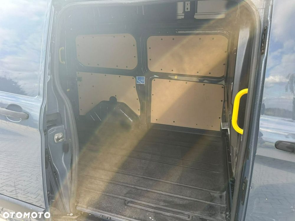 Ford Transit Custom - 14