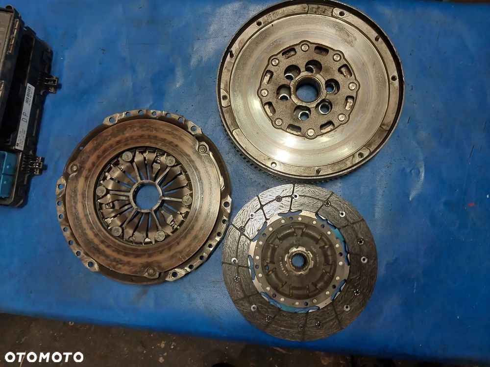 Dwumasa kompletna sprzęgło kompletne Opel Astra H Vectra C Zafira B 1.9 CDTI 120 - 150KM Fiat Grande Punto Saab 93 9-5 1.9 JTD TID koło dwumasowe 4150241-10 LUK tarcza docisk KOMPLET jak nowe - 2