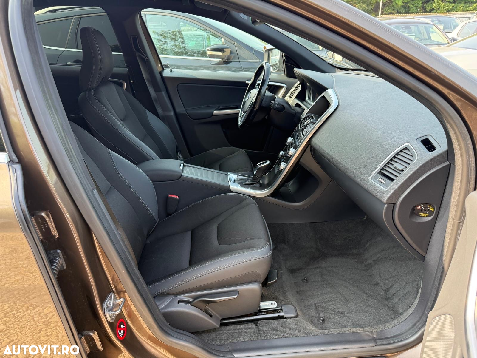 Volvo XC 60 - 21