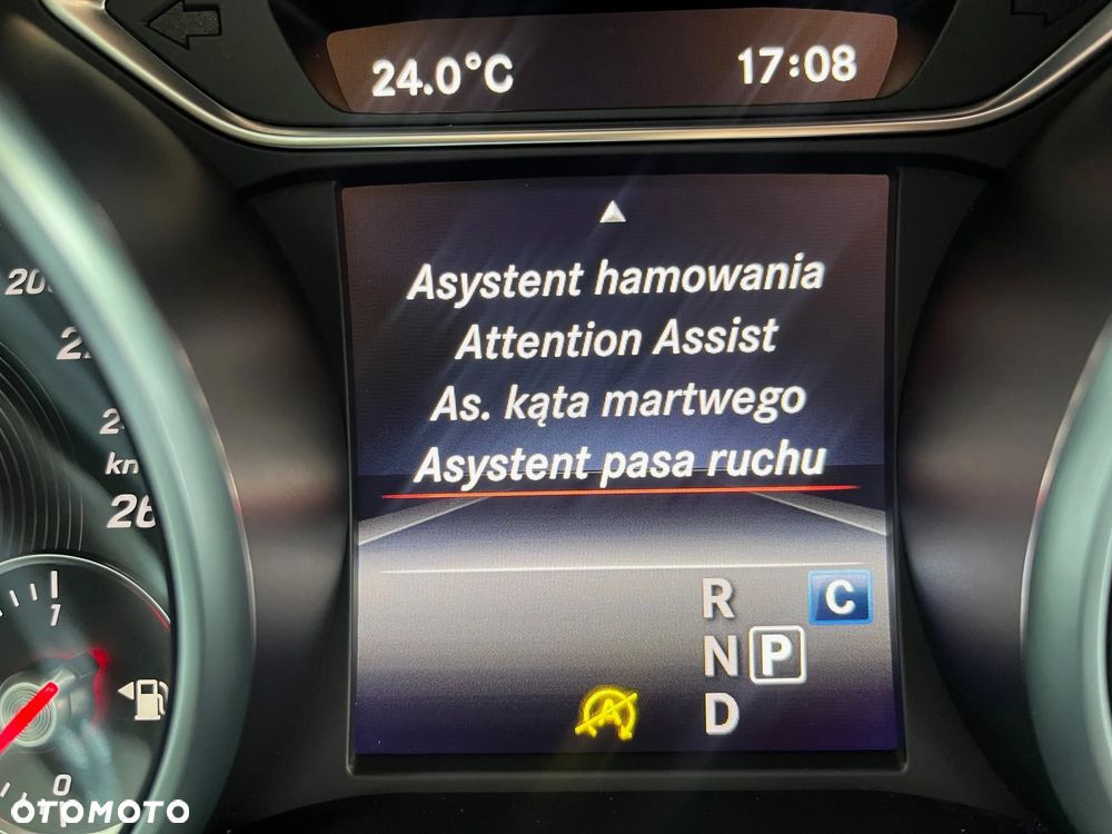 Mercedes-Benz GLA 200 7G-DCT - 20