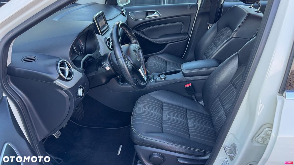 Mercedes-Benz Klasa B 180 BlueEFFICIENCY Edition - 25
