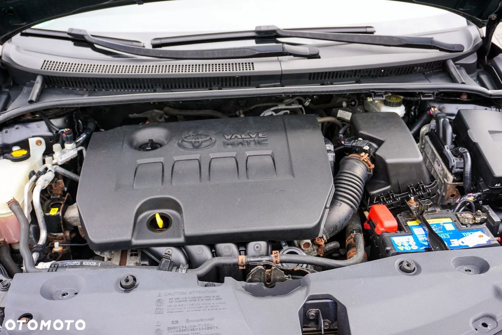 Toyota Avensis 1.8 Edition - 9