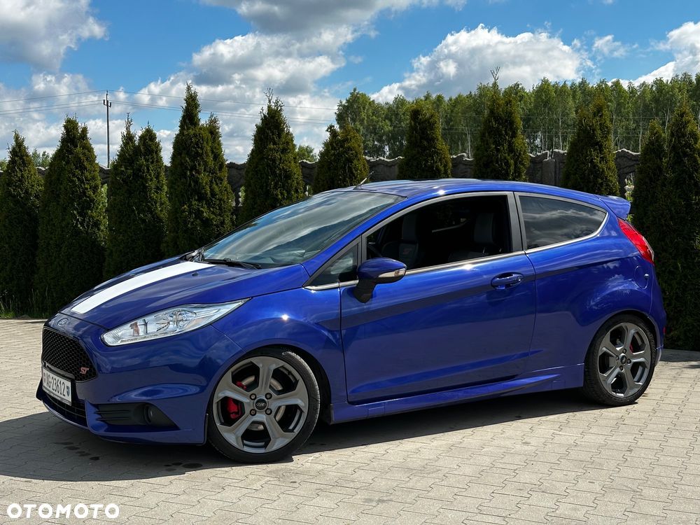 Ford Fiesta 1.6 EcoBoost mit Leder-Sport-Paket ST - 3