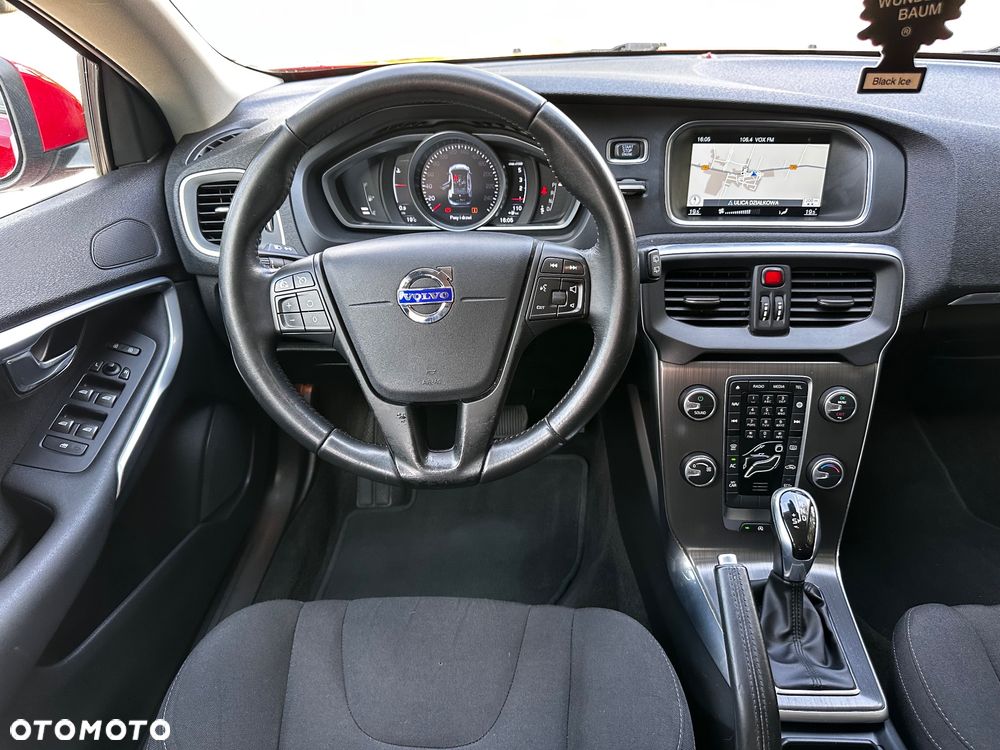 Volvo V40 D2 Momentum - 31