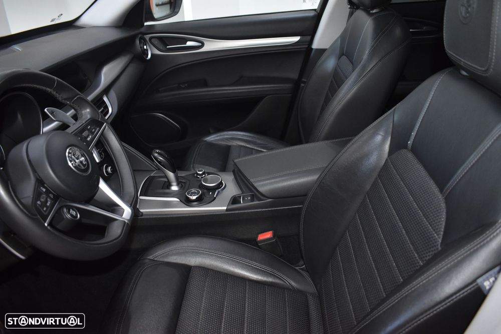 Alfa Romeo Stelvio 2.2 D Super AT8 Q4 - 21