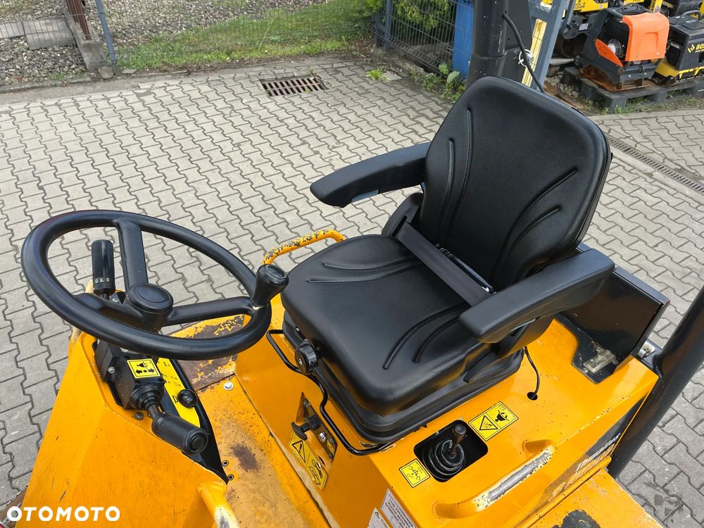 Thwaites Mach 2080 3 Tonne Hydrostatic - 17