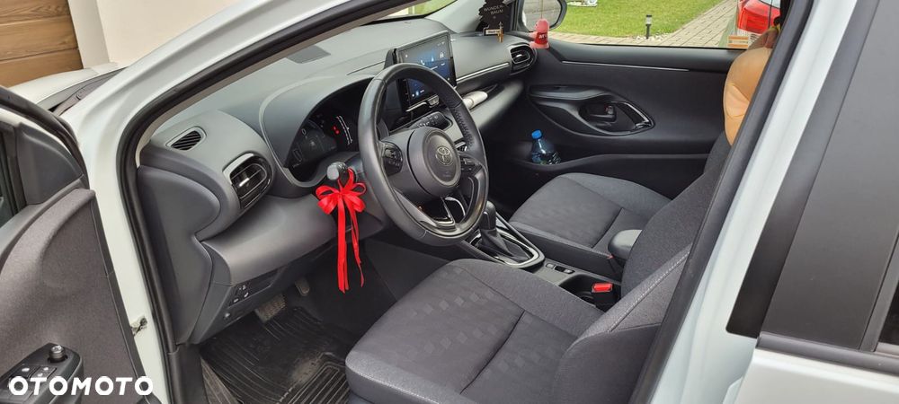 Toyota Yaris - 10