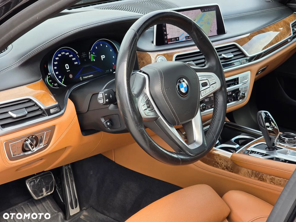 BMW Seria 7 750Li Edition Exclusive - 11