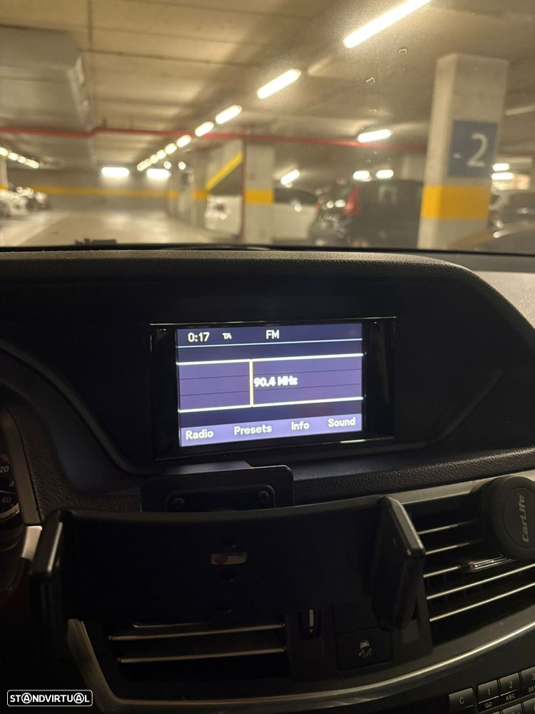 Mercedes-Benz E 220 CDI DPF BlueEFFICIENCY Auto - 19