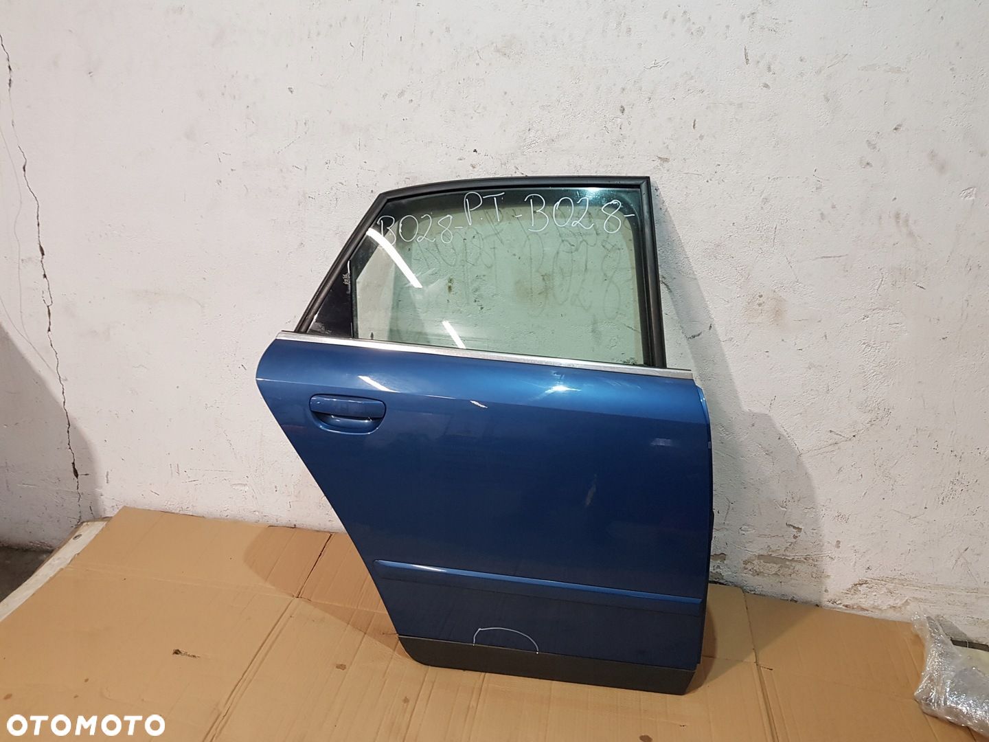 DRZWI PRAWE PRAWY TYŁ AUDI A4 B6 EUR LZ5W 01R - 1