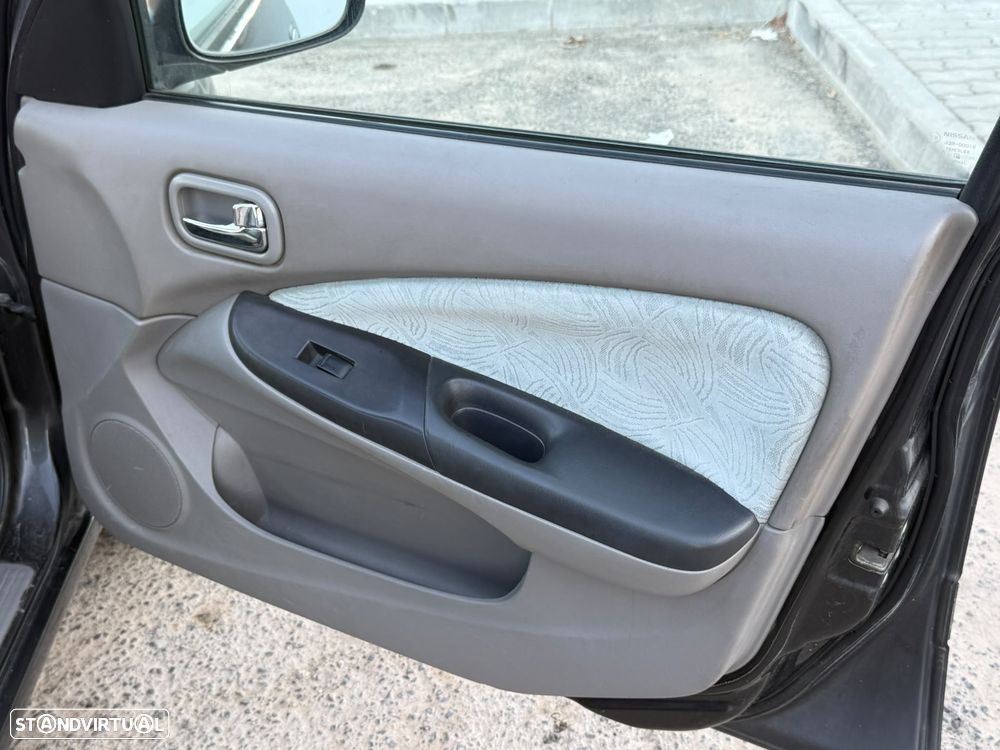 Nissan Almera 1.5 Luxury - 7