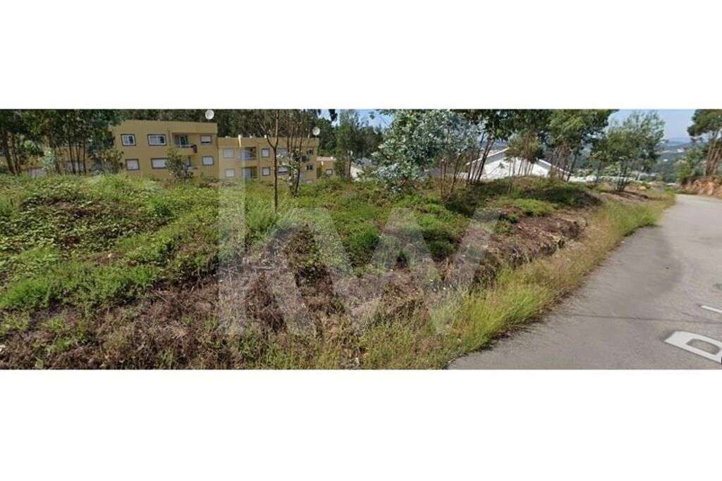 Fantástico Terreno Urbano com 2600m2 e 112m de frente - construção liv - Grande imagem: 3/5