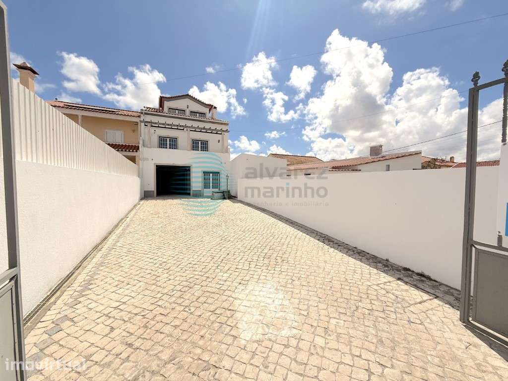 Moradia V3 com garagem e logradouro - Grande imagem: 2/60