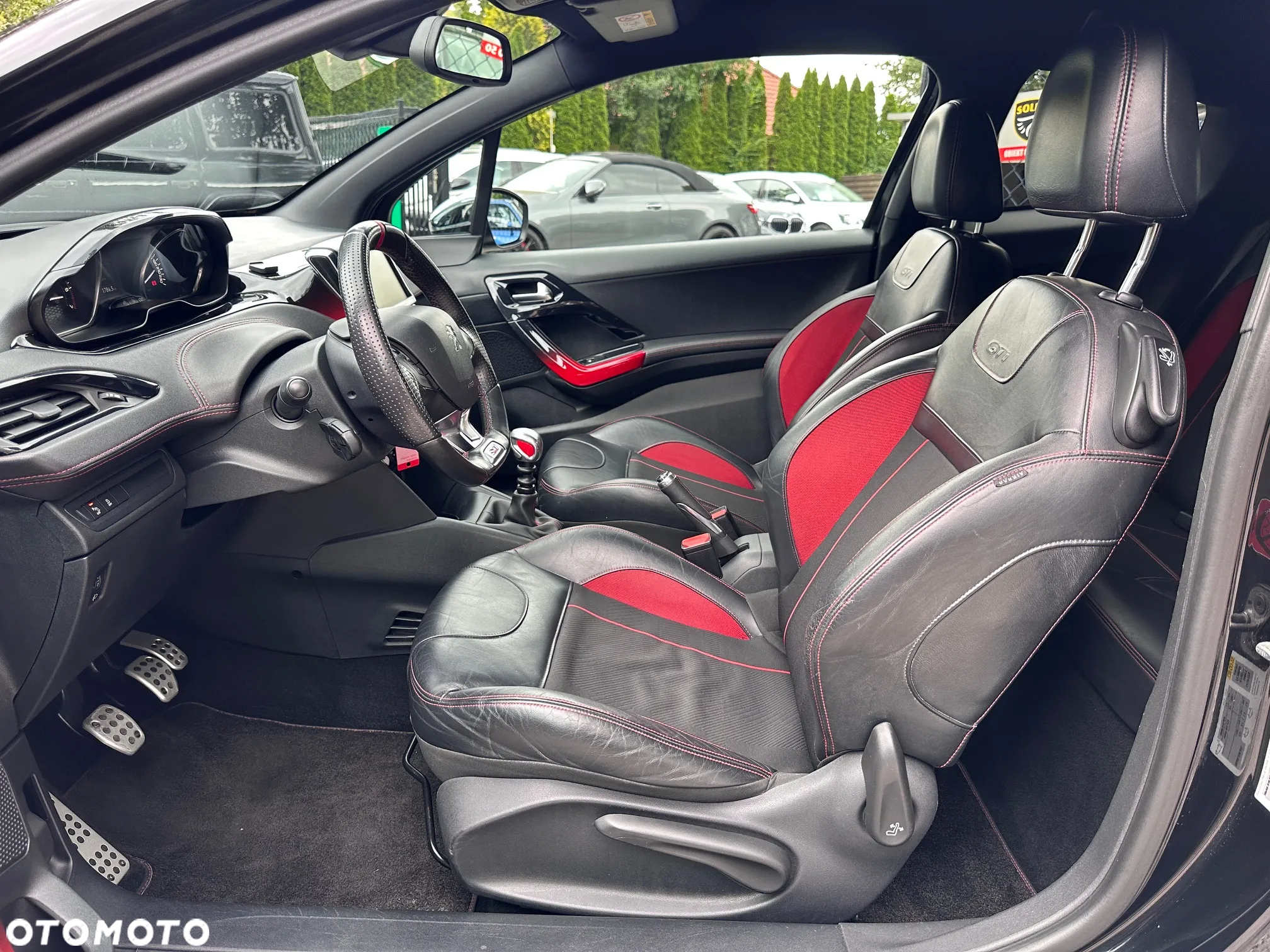 Peugeot 208 1.6 THP GTi - 18