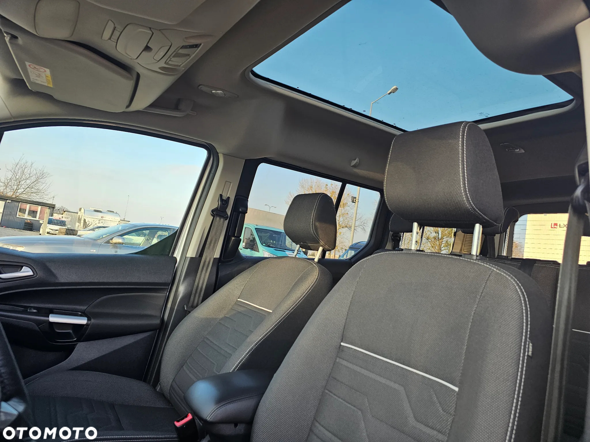 Ford Tourneo Connect Grand - 14