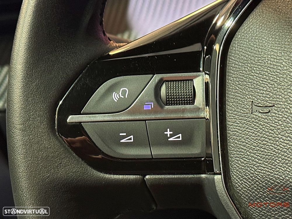 Peugeot 2008 1.2 PureTech SE Style - 22