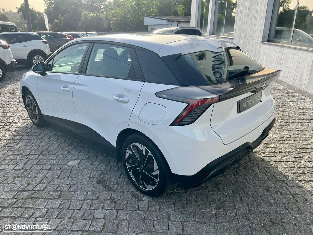 MG MG4 51 kWh Standard - 8